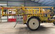 Tractor met spuit