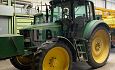 Tractor met spuit