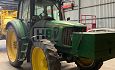 Tractor met spuit