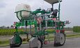 Portaaltractor met werktuigen