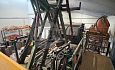 Tractor met strodekmachine combinatie