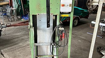 ebc2eb08 28da 4f9d 95f6 5c7ad8ea3044