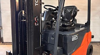 totota heftruck 8 