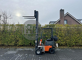 Terrein heftruck