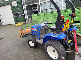  Tractor TM 3160 met sneeuwschuif en weidebloter 