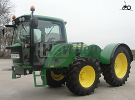 Tractor met spuit