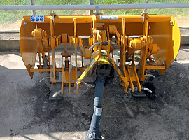 Spitmachine