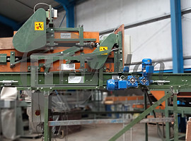 Ontklistermachine met rollenreiniger