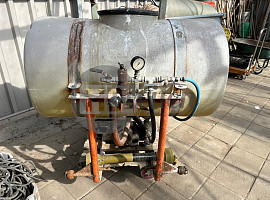 Spuittank