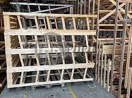 Houten presentatie rekken 