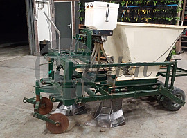 Ondergras planter / Pluktuin plantmachine