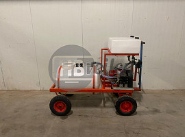 Motorvatspuit / Spuitwagen