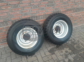 Landbouwbanden op velgen