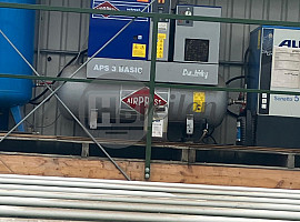 Schroefcompressor met luchtdroger