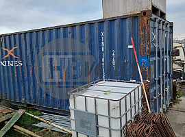 Container