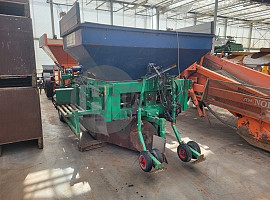 Gevraagd: Boot plantmachine 1.50)