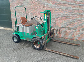 Terreinheftruck
