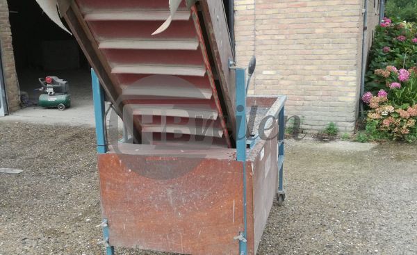 Voorsorteerder met ontklisteraar