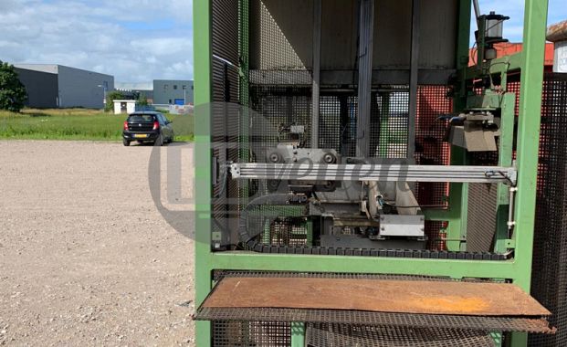 Seal machine