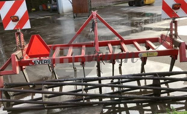 Cultivator