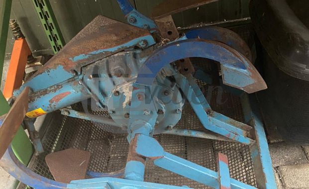 Tractor