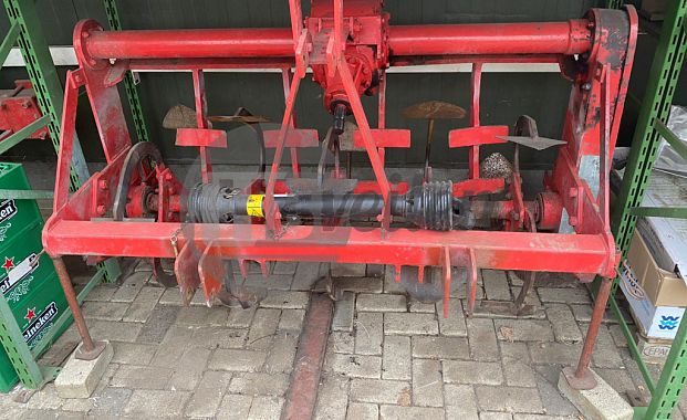 Spitmachine