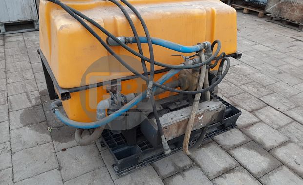 Spuittank