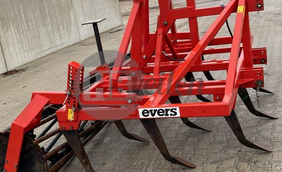Cultivator