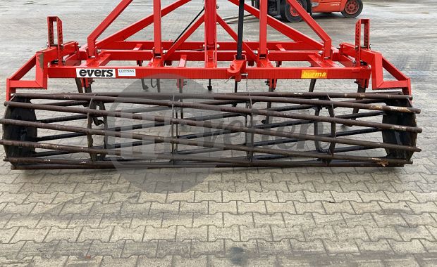 Cultivator