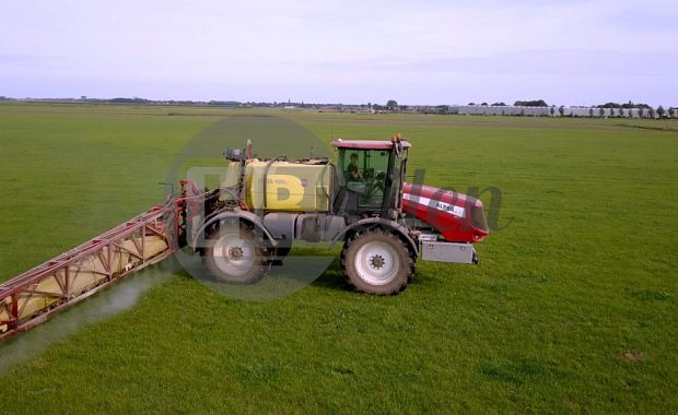 Zelfrijdende spuit