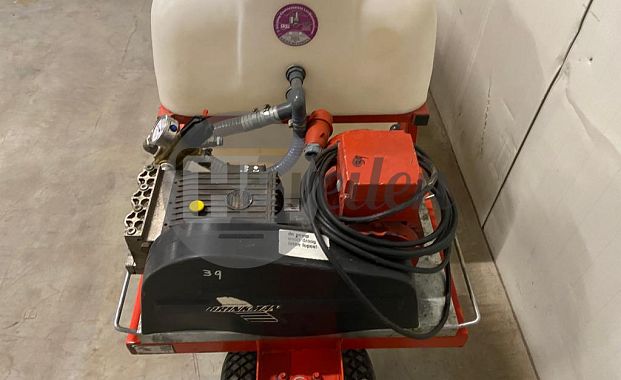 Spuitwagen met haspel