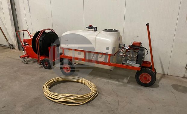 Spuitwagen met haspel