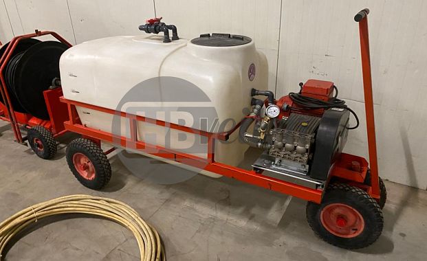 Spuitwagen met haspel