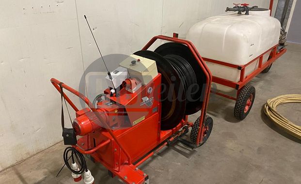 Spuitwagen met haspel