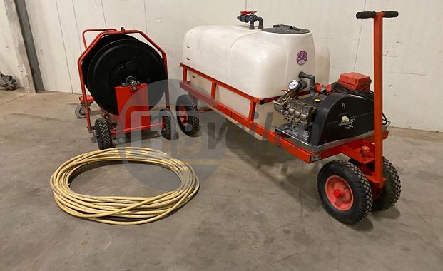 Spuitwagen met haspel