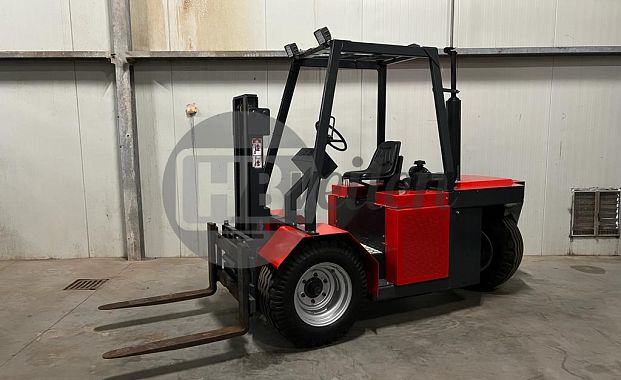 Terrein heftruck