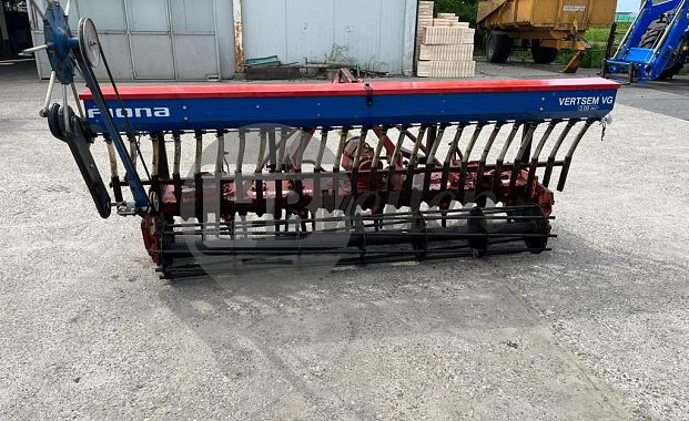 Rotoreg met zaaimachine