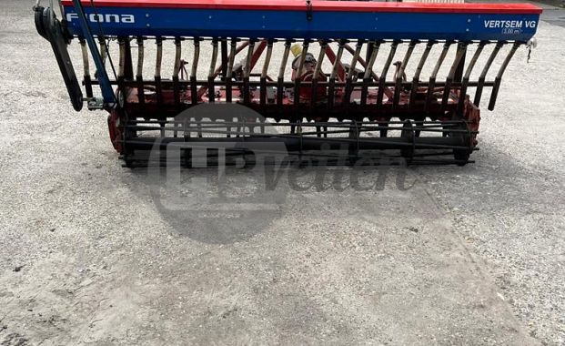 Rotoreg met zaaimachine