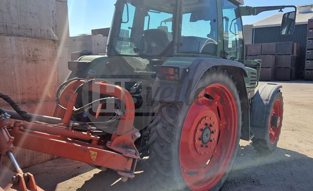 Tractor
