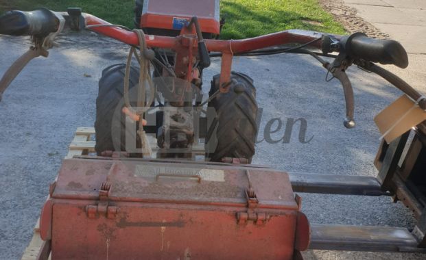 Tractor met frees