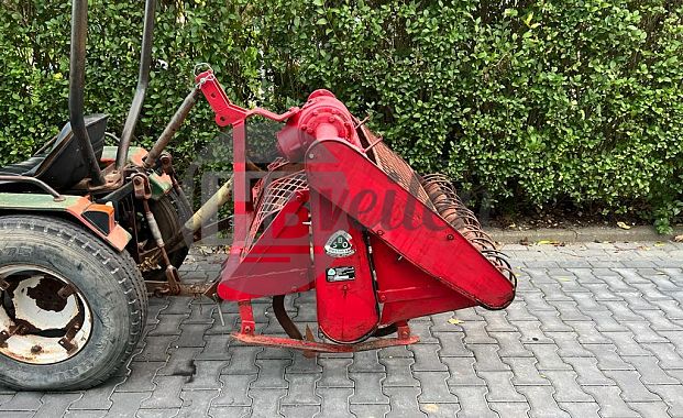 Spitmachine