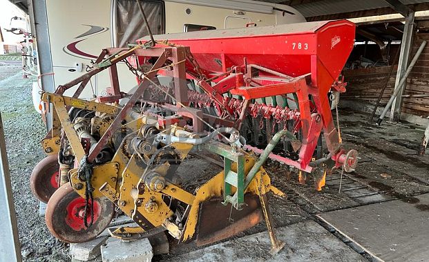 Spitmachine met zaaimachine