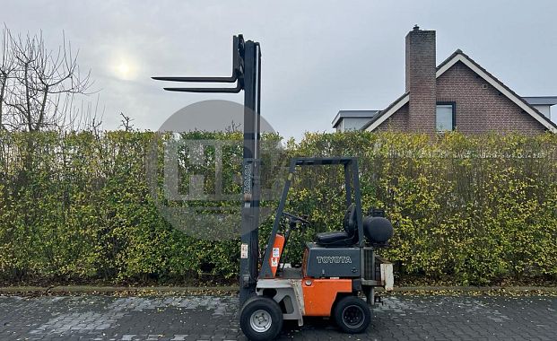 Terrein heftruck
