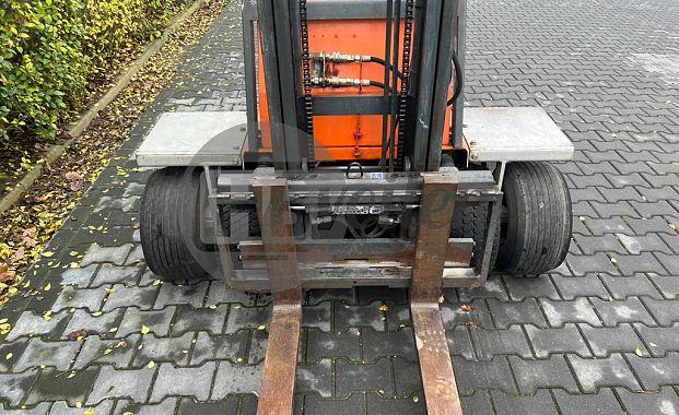 Terrein heftruck