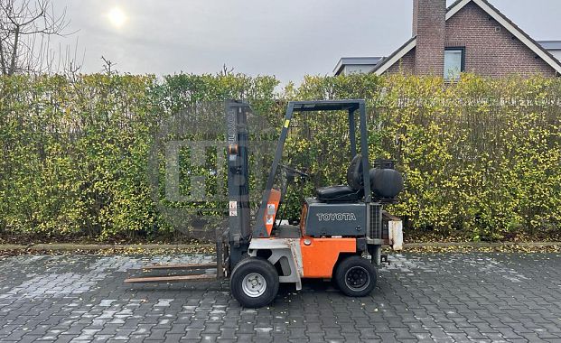 Terrein heftruck