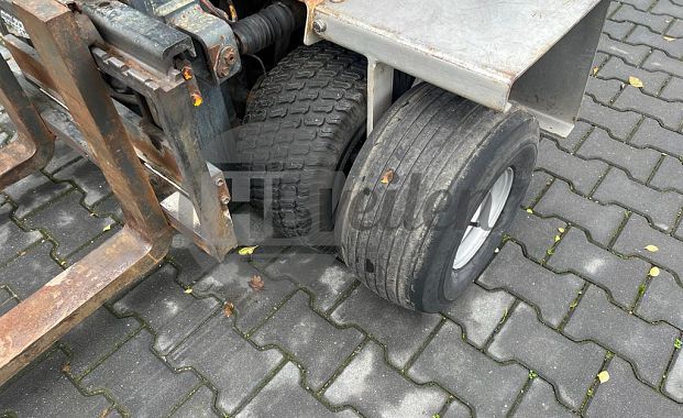 Terrein heftruck