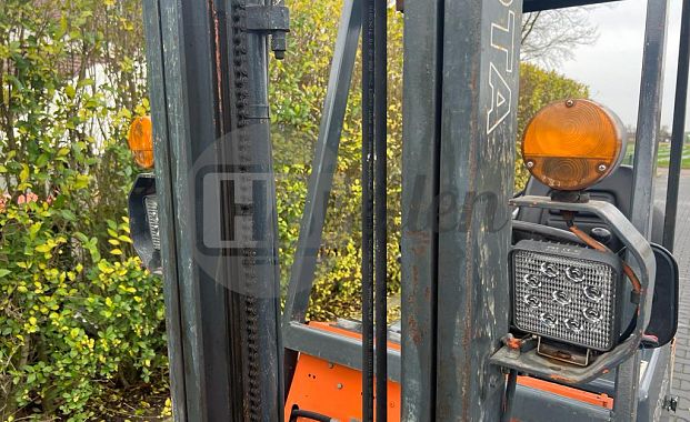 Terrein heftruck