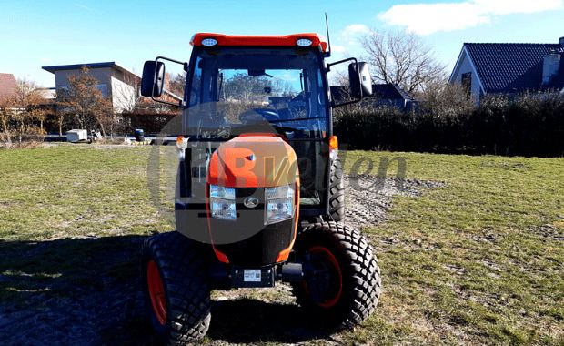 Tractor