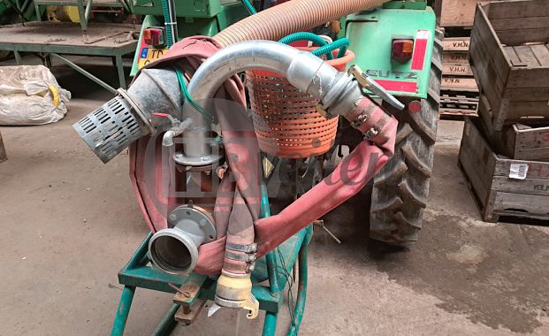 Tractor met pomp