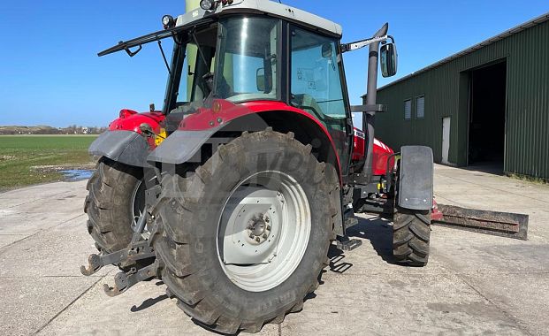 Tractor